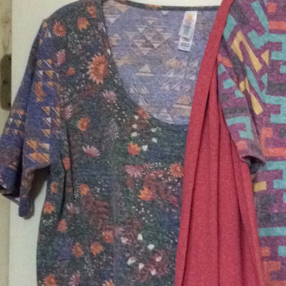 2 outfits LuLaRoe perfect t and os leggings - Picture 5 of 5